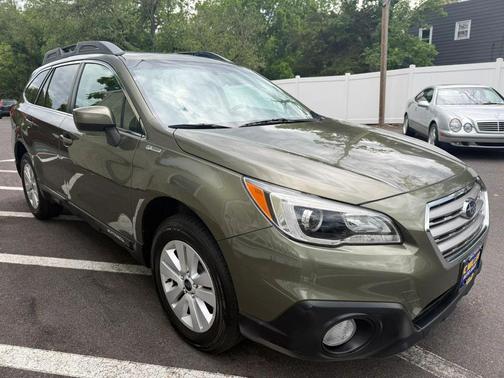 Wilderness Green Metallic 2015 Subaru Outback 2.5i Premium