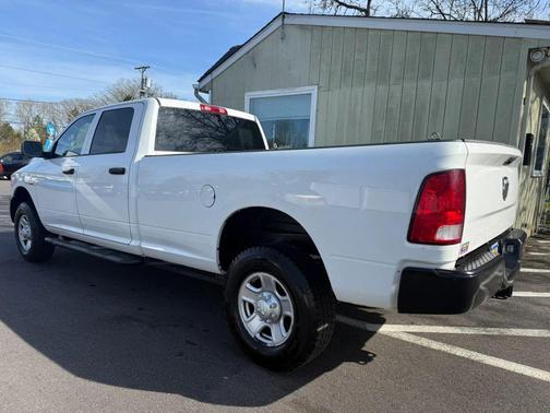 2018 RAM 2500 Tradesman Crew Cab 4x4 8' Box