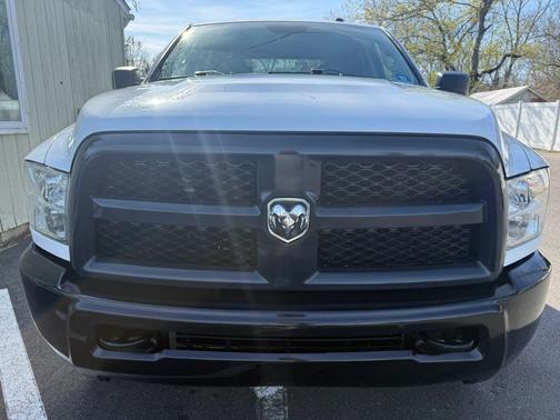 2018 RAM 2500 Tradesman Crew Cab 4x4 8' Box