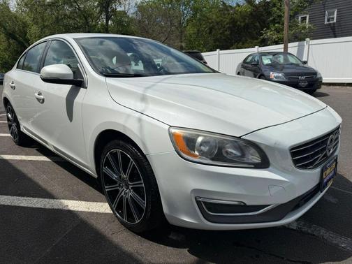 Crystal White Pearl 2016 Volvo S60 Inscription T5 Premier