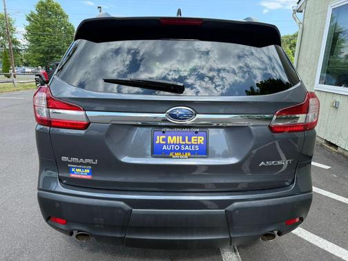 Gray 2019 Subaru Ascent Premium 8-Passenger