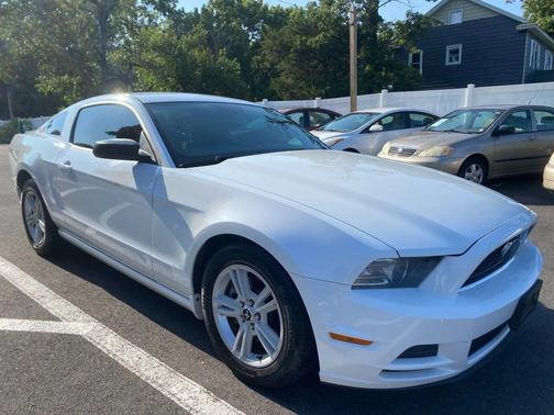 2014 Ford Mustang V6