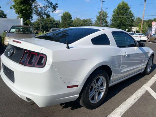 2014 Ford Mustang V6