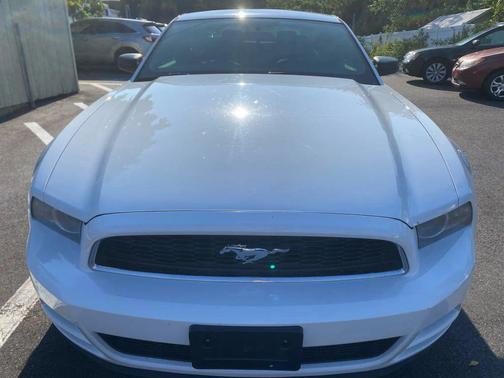 2014 Ford Mustang V6