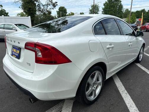 Ice White 2012 Volvo S60 T5