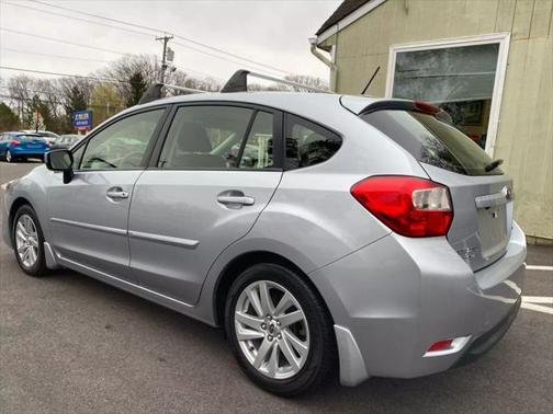 2015 Subaru Impreza 2.0i Premium