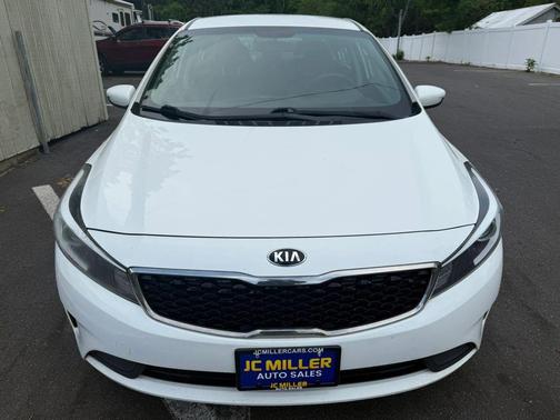Clear White 2017 Kia Forte LX