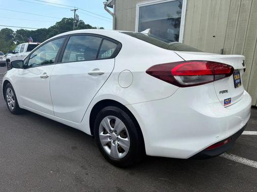 Clear White 2017 Kia Forte LX