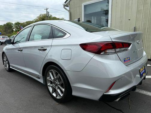 Symphony Silver 2018 Hyundai SONATA Limited 2.0T+