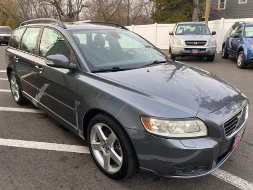 2008 Volvo V50 2.4i Sport Wagon 4D