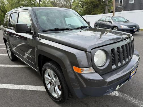 Deep Cherry Red Crystal Pearlcoat 2014 Jeep Patriot Sport