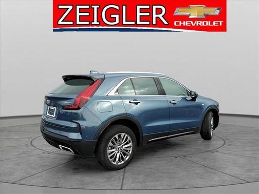 2025 Cadillac XT4 Premium Luxury