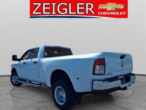 Bright White Clearcoat 2024 RAM 3500 Big Horn