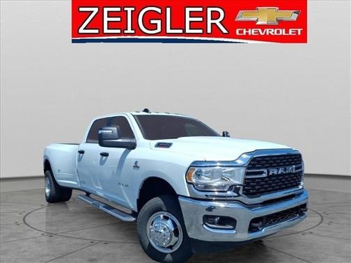 Bright White Clearcoat 2024 RAM 3500 Big Horn