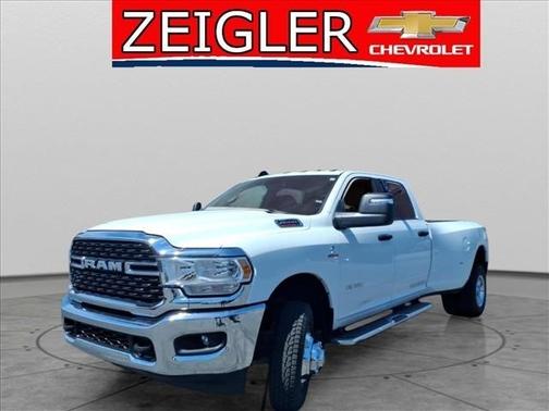 Bright White Clearcoat 2024 RAM 3500 Big Horn