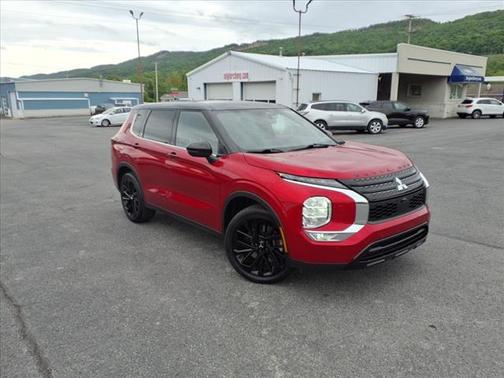 2023 Mitsubishi Outlander SE