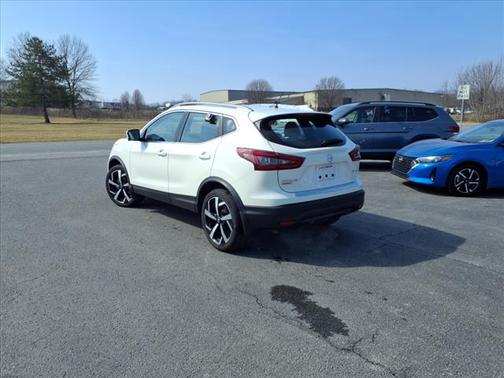 2022 Nissan Rogue Sport SL