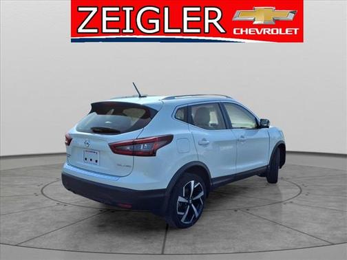 2022 Nissan Rogue Sport SL