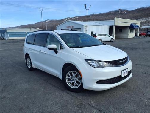 2021 Chrysler Voyager LXI