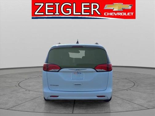 2021 Chrysler Voyager LXI