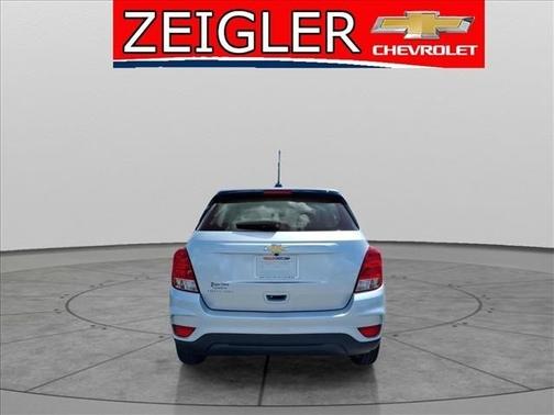 Silver Ice Metallic 2017 Chevrolet Trax LS