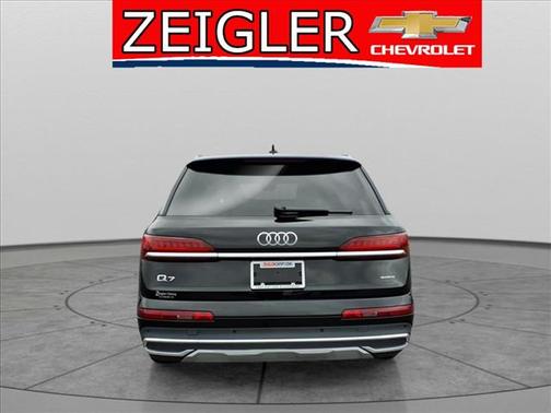 2023 Audi Q7 55 Premium Plus