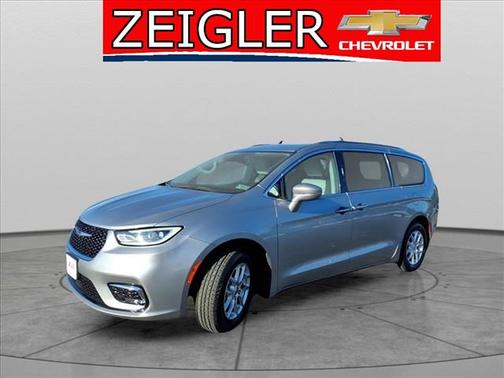2021 Chrysler Pacifica Touring-L