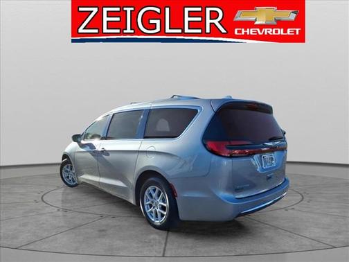 2021 Chrysler Pacifica Touring-L