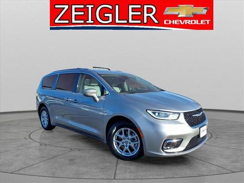 2021 Chrysler Pacifica Touring-L