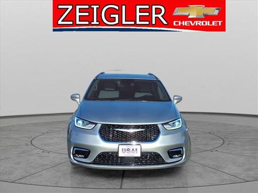 2021 Chrysler Pacifica Touring-L