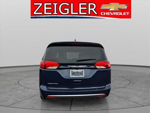2018 Chrysler Pacifica Touring-L