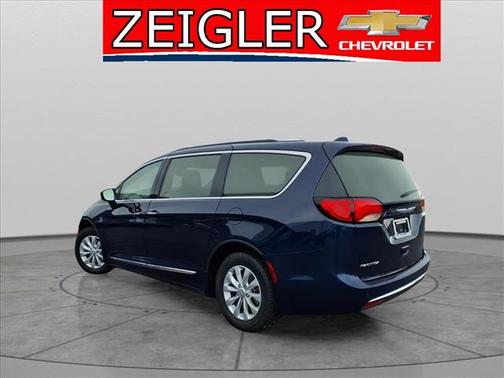 2018 Chrysler Pacifica Touring-L