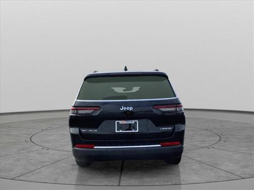 2022 Jeep Grand Cherokee L Laredo