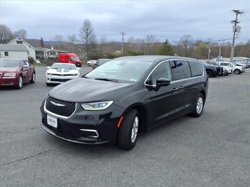 2023 Chrysler Pacifica Touring-L