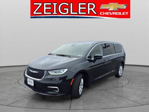 2023 Chrysler Pacifica Touring-L