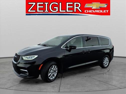 2024 Chrysler Pacifica Touring-L