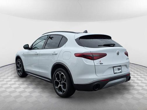 Alfa White 2022 Alfa Romeo Stelvio Ti