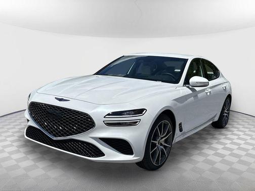 Uyuni White 2026 Genesis G70 2.5T RWD