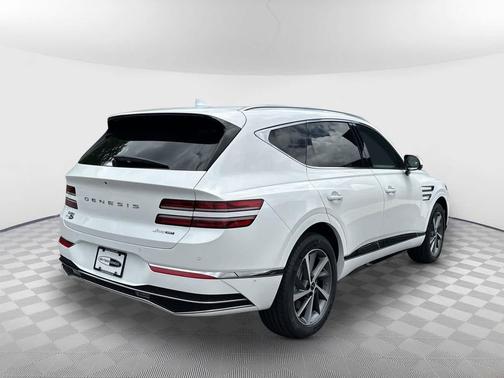 Uyuni White 2026 Genesis GV80 3.5T
