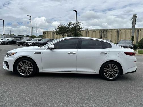 Snow White Pearl 2019 Kia Optima SX Turbo