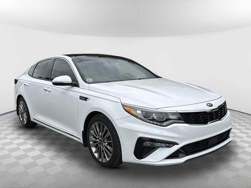 Snow White Pearl 2019 Kia Optima SX Turbo