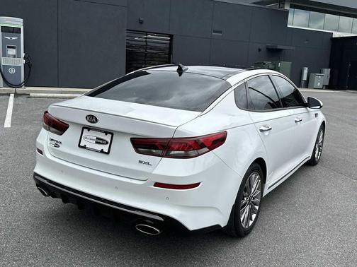 Snow White Pearl 2019 Kia Optima SX Turbo