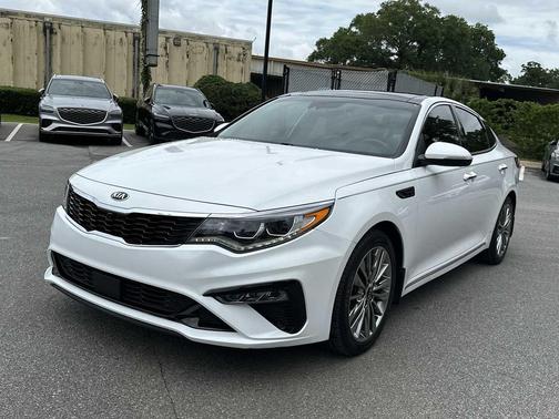 Snow White Pearl 2019 Kia Optima SX Turbo