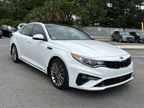 Snow White Pearl 2019 Kia Optima SX Turbo