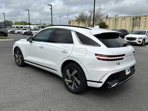 Uyuni White 2026 Genesis GV70 3.5T Sport Advanced