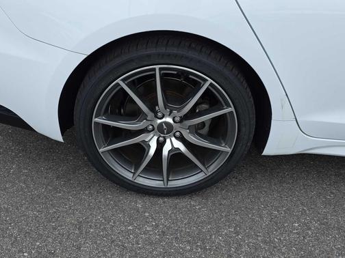 2023 Genesis G70 2.0T AWD