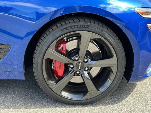 Kawah Blue 2026 Genesis G70 3.3T RWD Sport Prestige