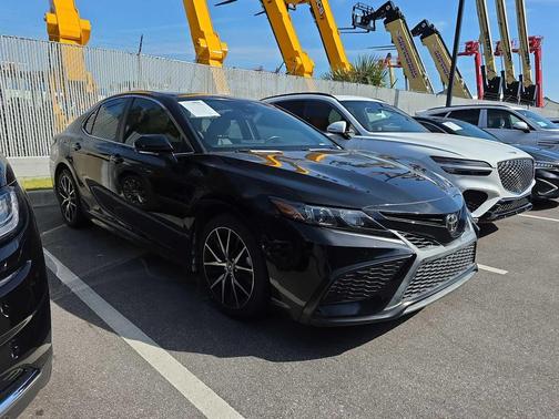 2021 Toyota Camry SE
