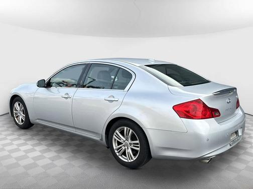 2013 INFINITI G37 Journey