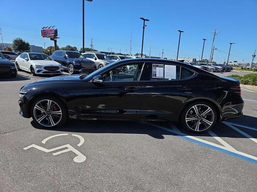 2025 Genesis G70 2.5T RWD